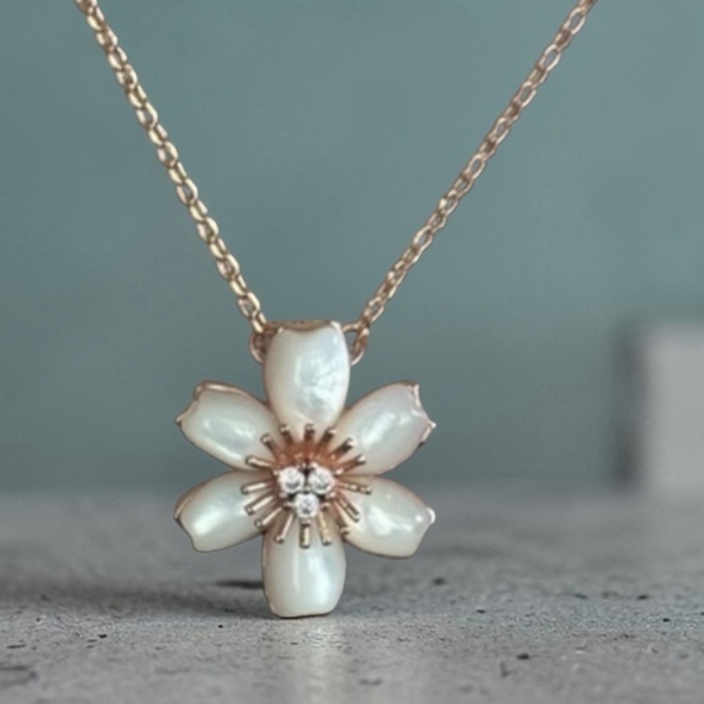 Rose Gold Plated Sterling Silver Clover Flower Rose du Noel  Necklace
